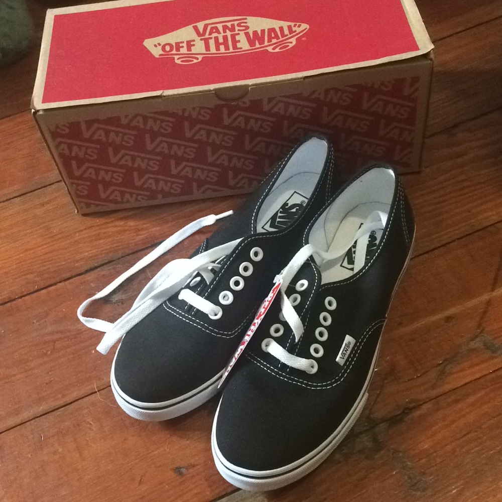 Brand New Vans Lo Pro 38.5